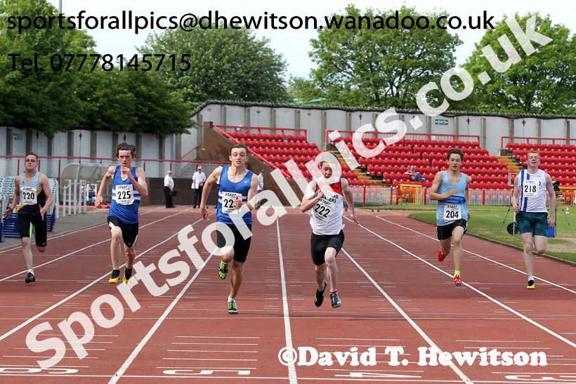 Under-15 boys 100 metres at the North Eastern Championships, Gateshead International Stadium.  Photos: David T. Hewitson/Sports for All Pics